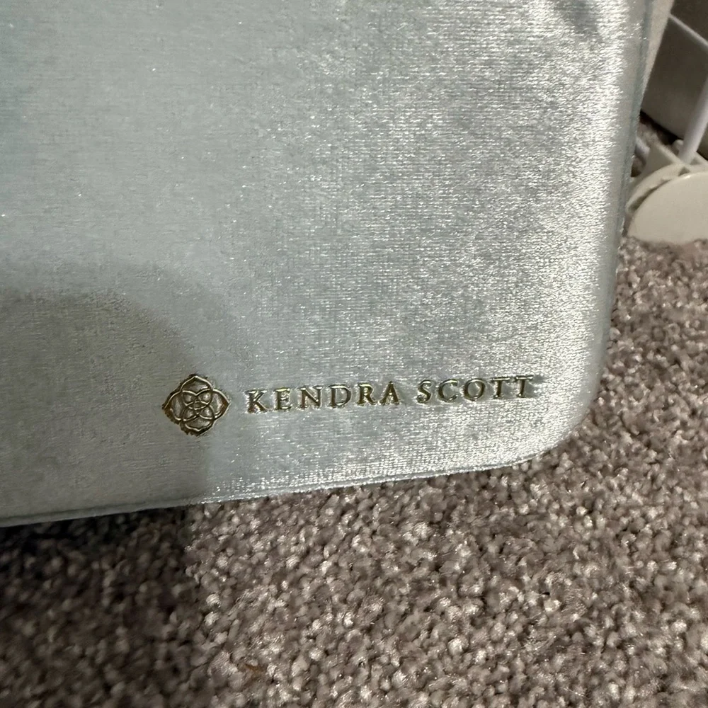 Kendra Scott Elegant Velvet Jewelry Tray in Blue and Gold